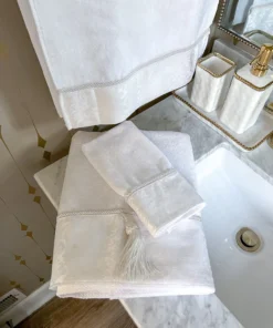 Inspire Me! Home Decor BATHROOM White Towel With Rope Detail (3 Sizes)
