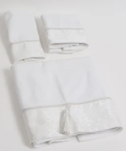 Inspire Me! Home Decor BATHROOM White Towel With Rope Detail (3 Sizes)