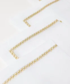 Inspire Me! Home Decor Set Of 4 Embroidered Border Napkins (2 Colors)