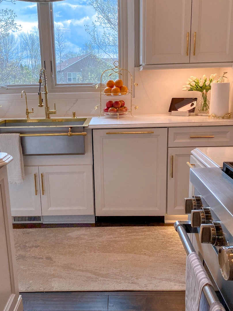 Inspire Me! Home Decor Two-Tiered Gold Leaf Serving Display