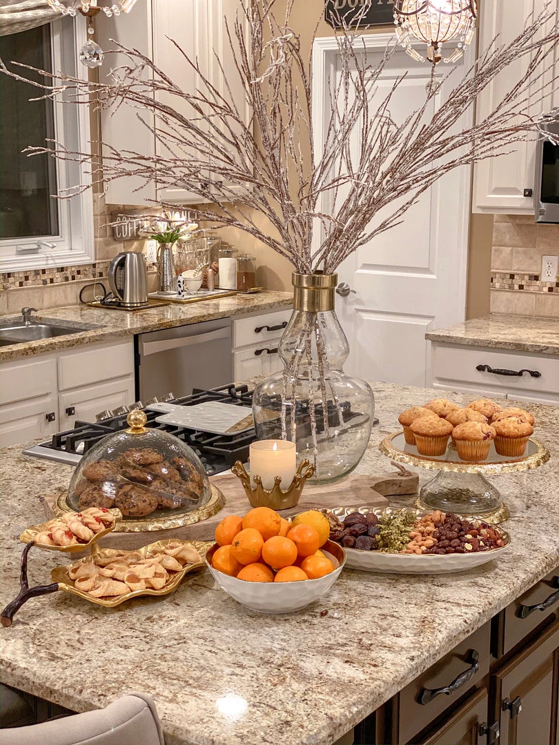 Inspire Me! Home Decor Gold Bordered Glass Cake Dome