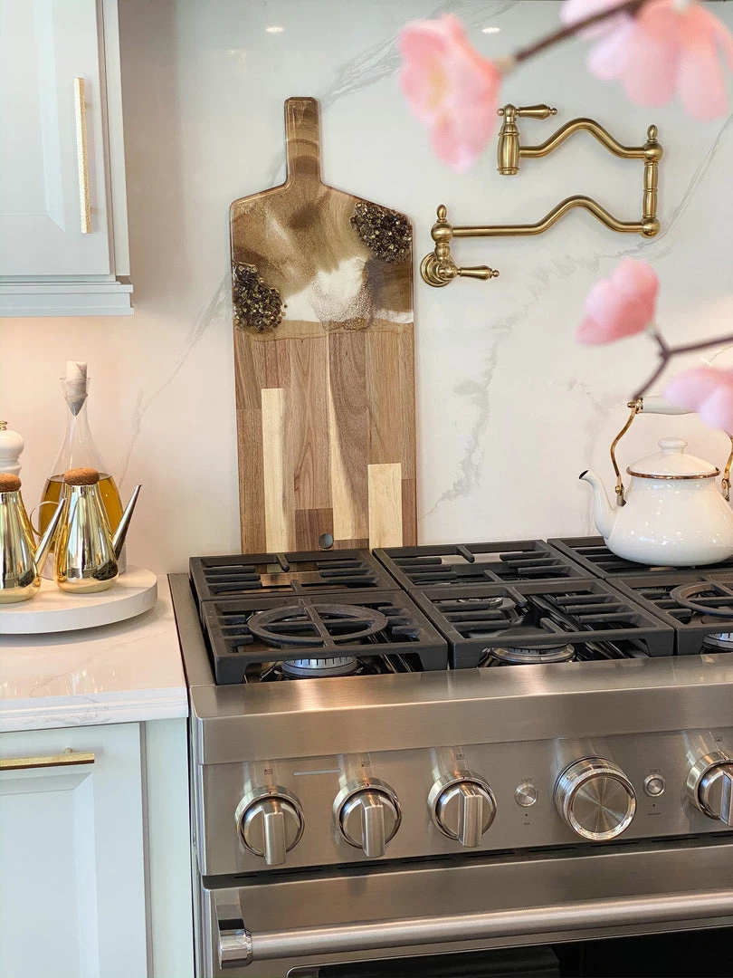 Inspire Me! Home Decor X-Large Gold And Brown Resin Wood Charcuterie Board