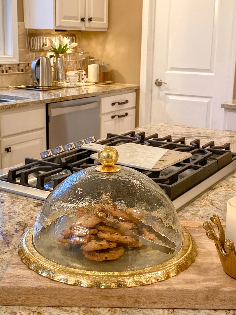 Inspire Me! Home Decor Gold Bordered Glass Cake Dome