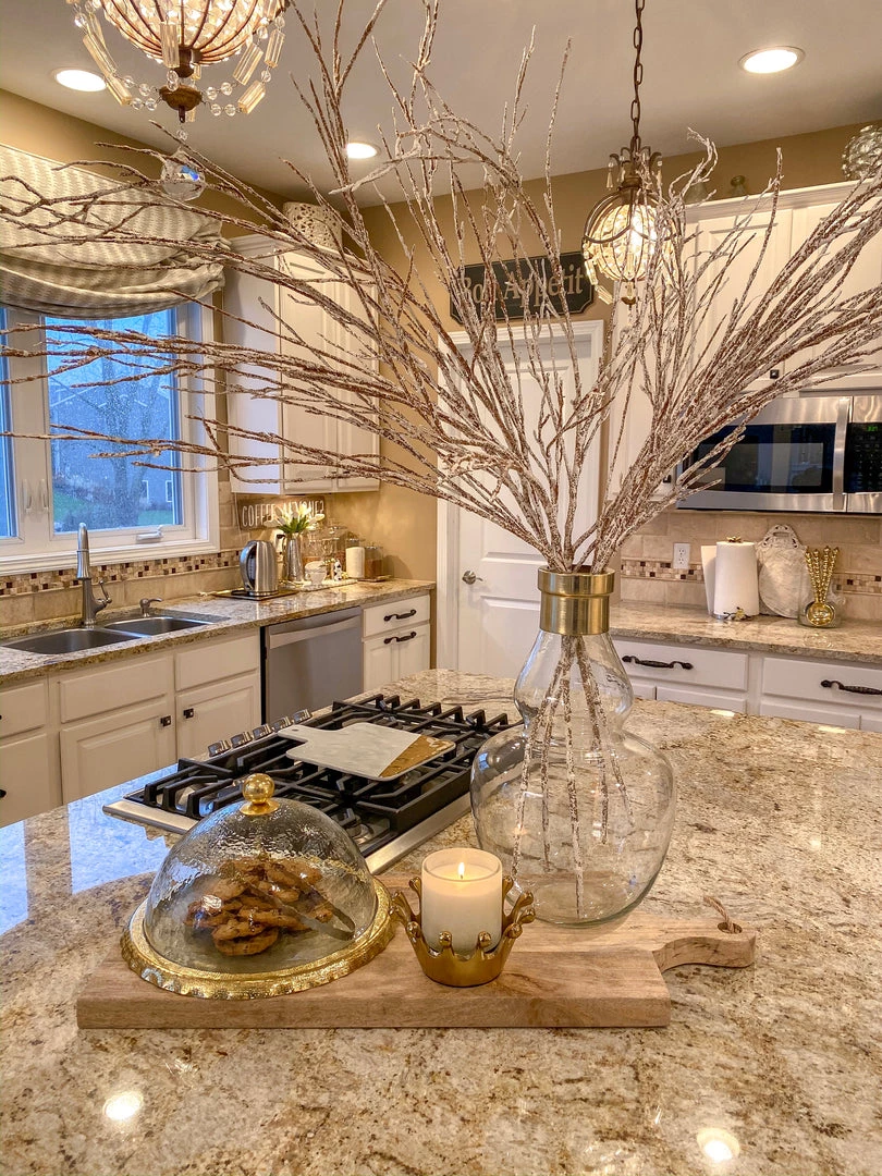 Inspire Me! Home Decor Gold Bordered Glass Cake Dome