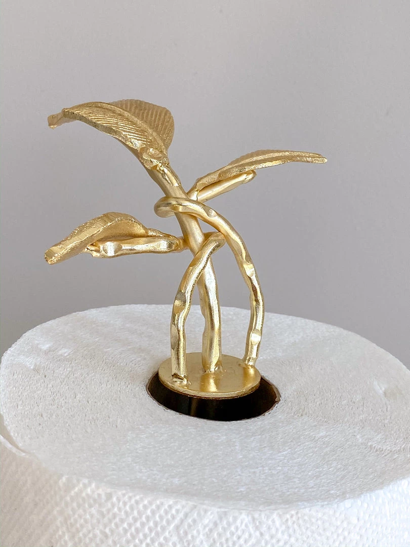 Inspire Me! Home Decor Gold Leaf Detailed Paper Towel Holder